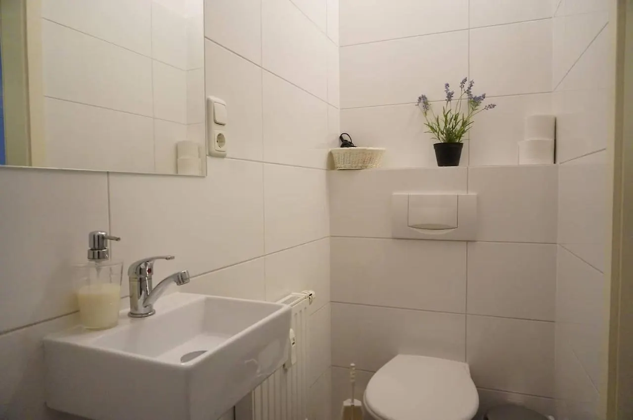 ברלין Central 2 Bedroom Flat For Families & Calm Guests 0*,